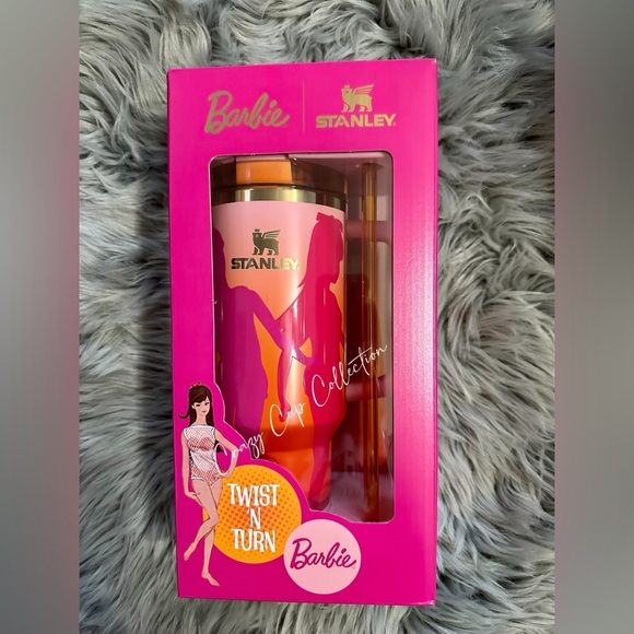 Stanley + Barbie 40oz Twist & Turn